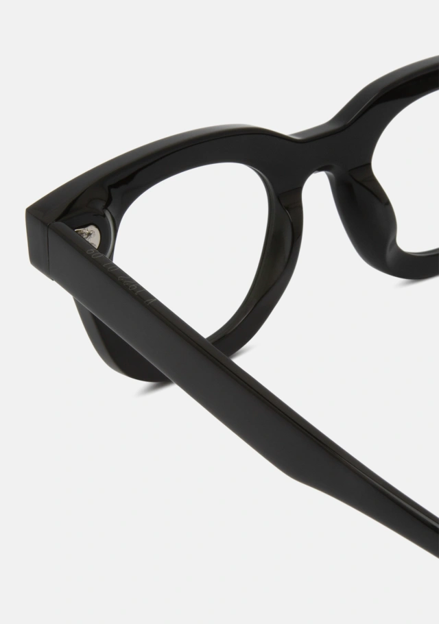 Apollo Black